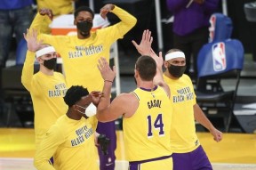 九游-Ning重要时刻比赛规则变更，独行侠带队取胜！引发球迷热议-九游