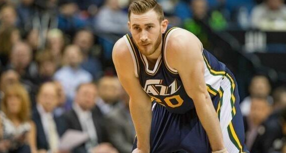 欧超杯赛程吃紧；上海申花冲刺阶段遗憾出局；更衣室稳定；阵容厚度经受考验的简单介绍